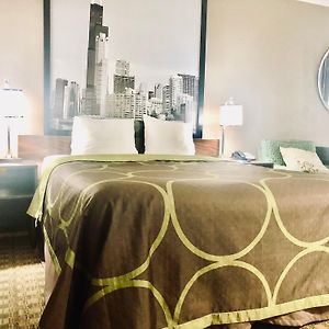Queen Room Mobility accessible
